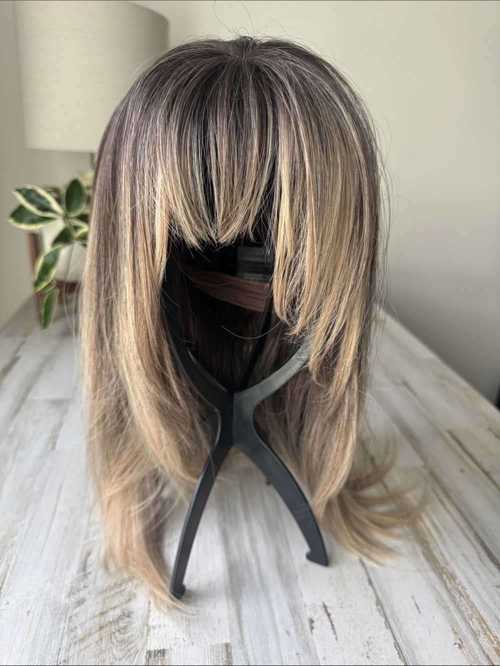 JB Extension Lila Wig in Dark Blonde